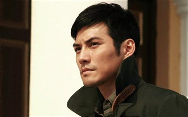 严宽的老婆为什么离婚现在怎么样了 严宽有几段感情为什么是渣男