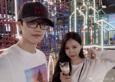 ���Զ���Ϊ��ֻ��ע����������ʲô��ϵ ���Ե�Ů��������������