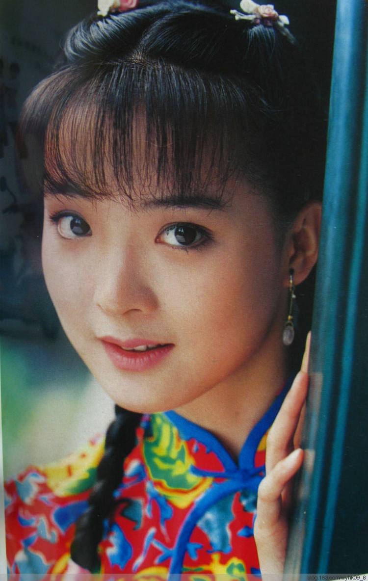 王艳丈夫是干什么的被索千万赌债真假 王艳和继子王烁的关系好吗