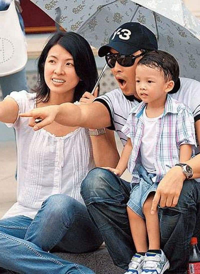 谭耀文:娶平凡老婆 相爱18年无绯闻 如今儿女双全生活幸福