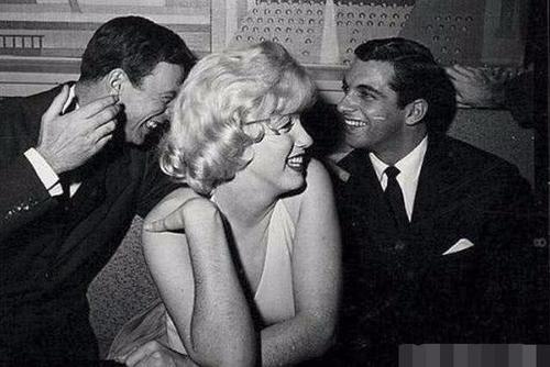 ��������¶֮����Ƭ���ݺÿ��� ��������¶��ô���������������