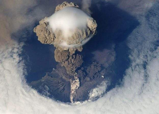 ���������Ļ�ɽ ��ʯ��԰������ɽ��ը�쵫�����������Ҫ����