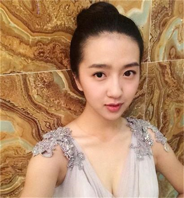 �����µ�����ʲô�͵��ж��ͼƬ ����������ɾ����������Ƭ�ع�