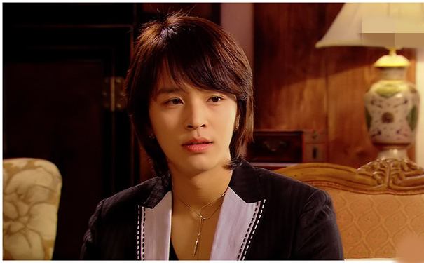 �������ж�����ѫ�ұ���Ů�Ѷ�̥����ʧ��ô���� ����ѫ��״���