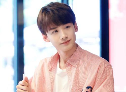 �׾�ͤ��ż��׼��Ů���������鱬�� �׾�ͤΨһ���ϵ�Ů�Ѿ�����