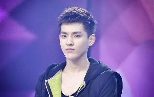 圈内有谁在追吴亦凡 莫小棋语言吴亦凡恋情现在还喜欢赵丽颖吗