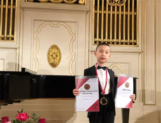 ɭ������Ƚ�����Ƭ�ȳ�ò�� ����Ƚ����ϼ��꼶��Ȼ��ѧ��һö