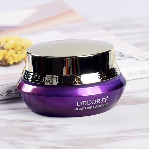 眼霜排行榜前8强有哪些 40岁去皱纹最好的眼霜以及眼霜使用方法