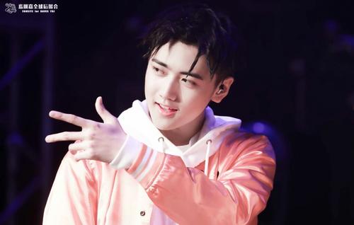 焉栩嘉原名叫啥在哪上学多高背景资料 喜欢女生类型女朋友是谁