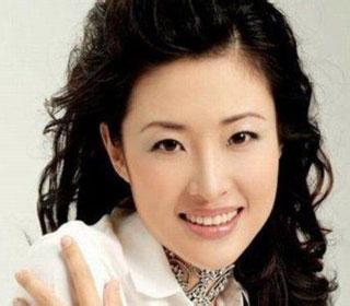 �����Ϲ�·�ƽ������ǰ����˭ͼƬ ·����ǰ�޵ĺ�����Ƭ�ع�