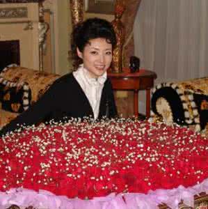 �����Ϲ�·�ƽ������ǰ����˭ͼƬ ·����ǰ�޵ĺ�����Ƭ�ع�