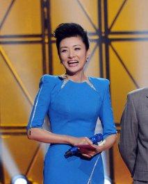 �����Ϲ�·�ƽ������ǰ����˭ͼƬ ·����ǰ�޵ĺ�����Ƭ�ع�