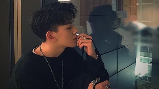 ��֮�ⳤ�úù��������� ��֮�����ǰ��һ���˱��˱�˫��Ƥ��