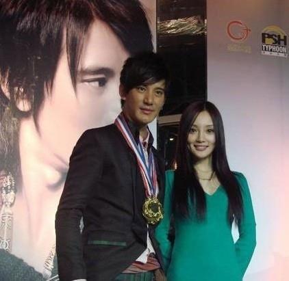 ������ʵ��С���Ʒ˽������ʷǰ���Ѷ���˭ ��С�Ѧ֮ǫ��ϵ��