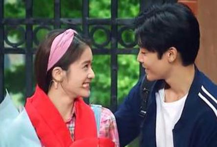 �����Ů��������ѩӭ������ɶ��ϵ������ ����������͵����Ȱ�