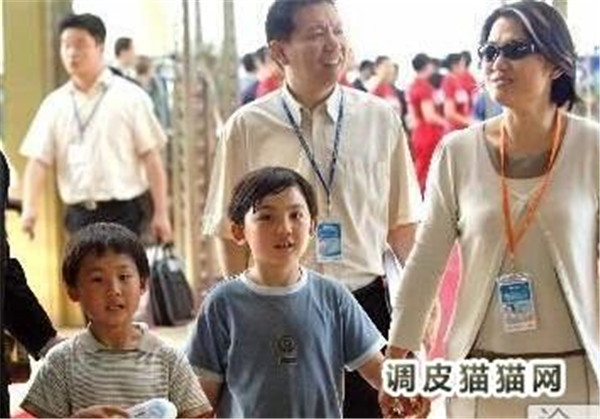 ��ʯ�ٺ������������Ϊ��û��λ ��ʯ�ٱ��������˽��Ů��Ƭ