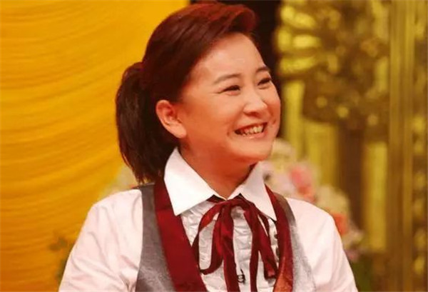 贾玲以前瘦时的照片 为什么贾玲突然变胖的原因揭秘