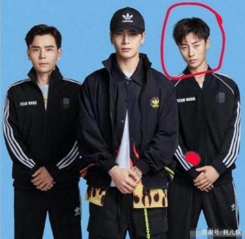 ���ζ����������¿�������Ů�������ϱ�����Ƭ �ͽ�������զ����