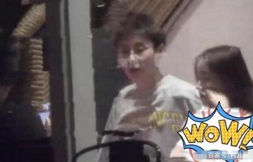 王嘉尔经纪人徐新俊是男是女个人资料背景照片 和姜贞羽是咋回事