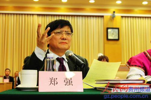 ���ݴ�ѧУ��֣ǿ�ں�ս�˵��ʲô ֣ǿ�������϶������ӽ�����