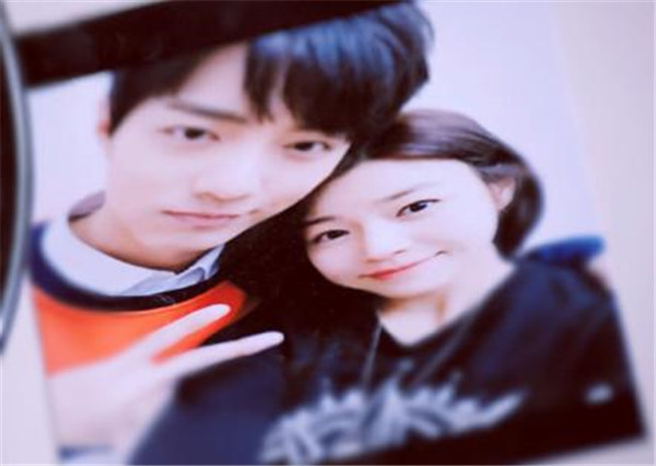 肖战出道前女友郑有美长什么样后悔吗 肖战王玉雯是真吻还是借位