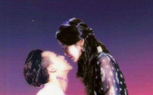 Ȩ־��Ů������������������ ��־�ƺ�������ʲô��ϵ���������