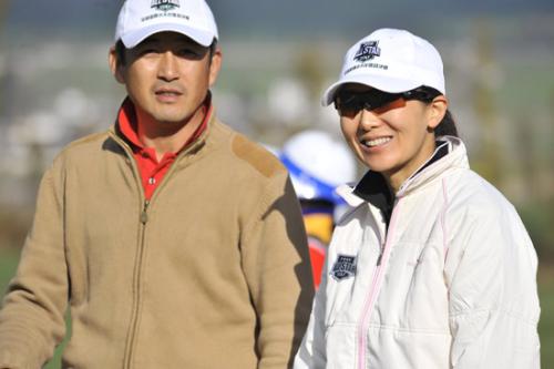 潘蔚结过几次婚前夫身份资料照片曝光 潘蔚第一任丈夫叫什么