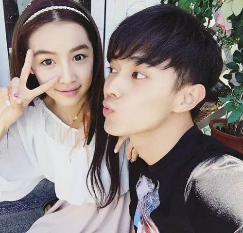 许凯张南什么关系情侣吗 许凯张南啥时候在一起的秀恩爱微博合照