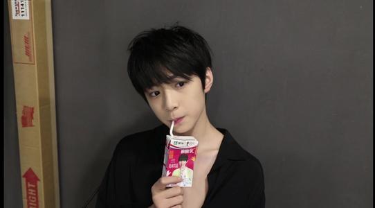 ��ҫ��Ϊʲô������ ��ҫ�Ķ�߸������ϼҾ���ô��