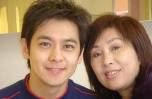 ��־ӱ����Ϊʲô��� ��־ӱĸ���ֽ𻪸�ʲô�ĸ���������Ƭ