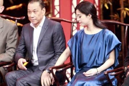 �������ĳ�����������Ȼ���� ����������ɾ�����ٵĳ���ͼƬ