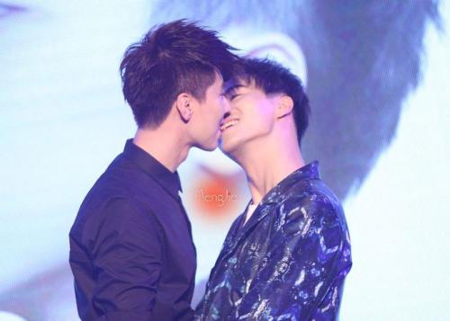 ����������Ů����ô��ȡ��������Ĺ�ϵ ˽�´�������զ����