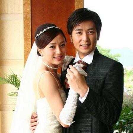 保剑锋和秦岚恋爱过怎么认识的分手原因情史 保剑锋老婆儿子照片