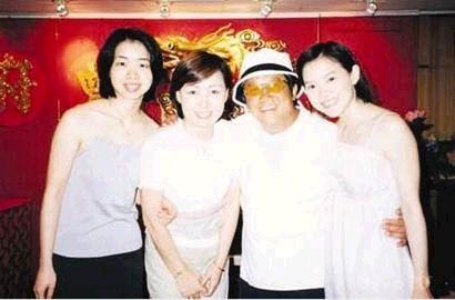 曾志伟有过几个老婆几个孩子历任老婆介绍 曾志伟风流情史揭秘