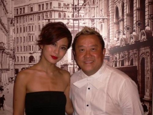 曾志伟有过几个老婆几个孩子历任老婆介绍 曾志伟风流情史揭秘