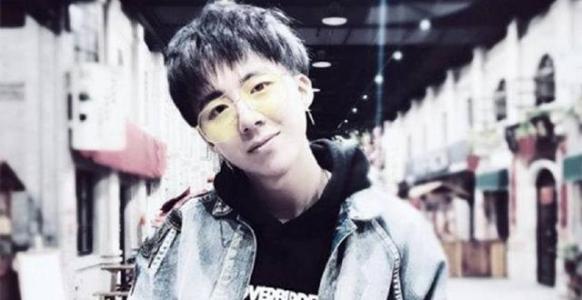 �������ĸ�ѧУ��ҵ��ô�������� ΢����������ѧ������Ů�ѽ���