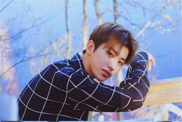 ��������ʦл������ô������ǰ��ʶ�� ��������ϲ����Ů������˭