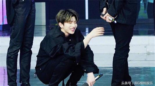 ��������ʦл������ô������ǰ��ʶ�� ��������ϲ����Ů������˭