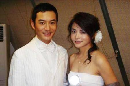 ����������ǰŮ�Ѿ�Ȼ������������� ���ڻ�����Ϊʲô����