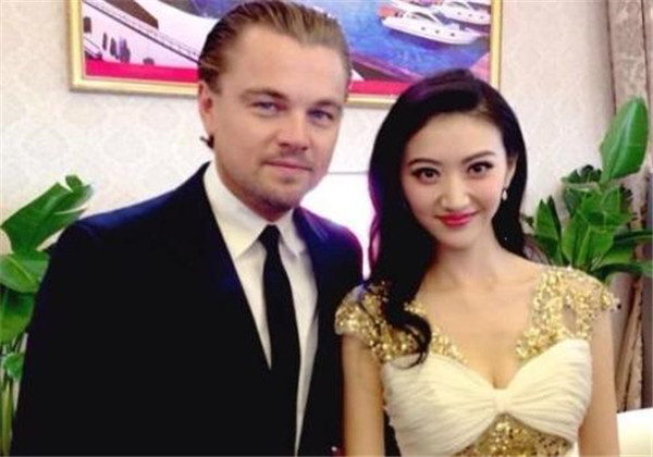 ���𱳺�Ľ�����˭�ǲ���û�� ����������Ĺ�����˭��ѩ������