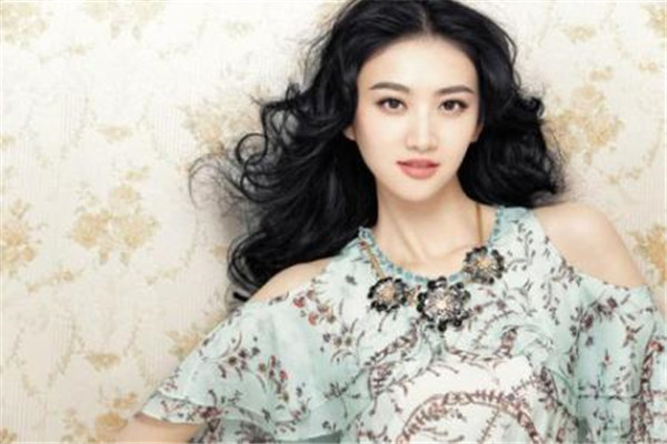 ���𱳺�Ľ�����˭�ǲ���û�� ����������Ĺ�����˭��ѩ������