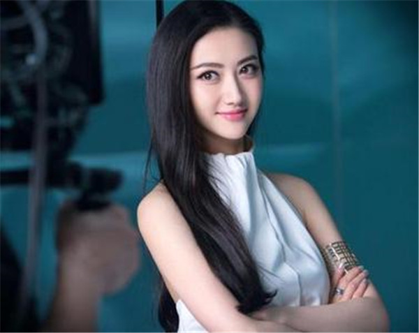 ���𱳺�Ľ�����˭�ǲ���û�� ����������Ĺ�����˭��ѩ������