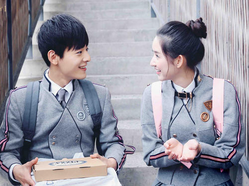 肖战和王玉雯交往过吗为什么分手接吻图片 王玉雯个人资料简介