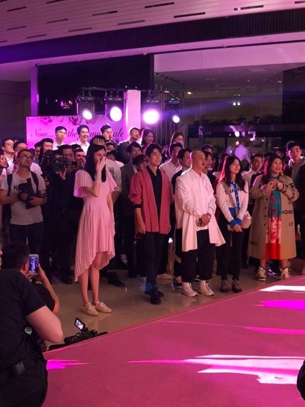 ������Ǹ�����Ϊʲô��ô˵ԭ�� ��һ�Ǻ��������Ů����ʷ