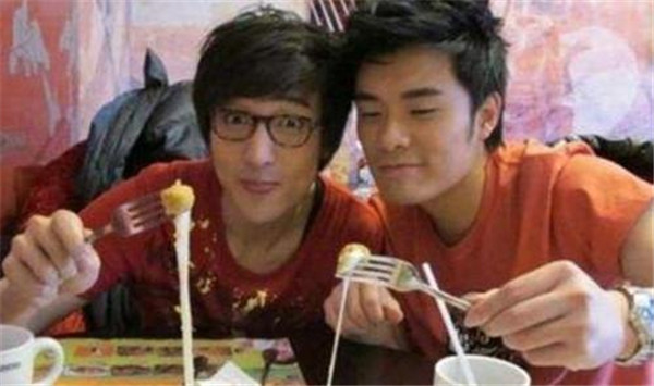 ��������ĳ����º�����Ϊʲô���� �ºպ���������ô�˻���ϵ��