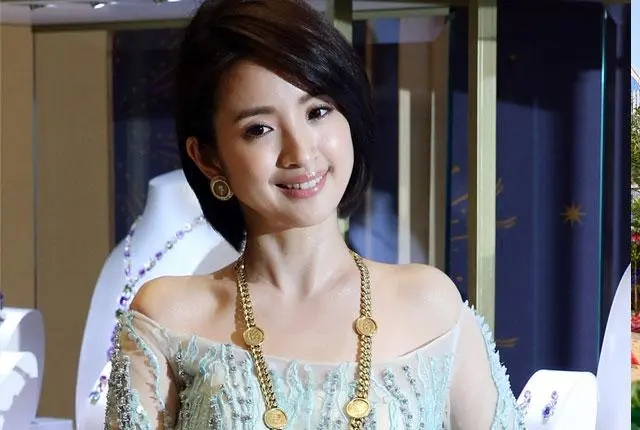 �����ƻ��й� �˺����Լ���ְҵ����ʱ ��˹�뿪˺Ů��������