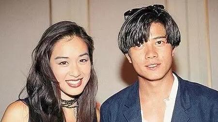 ������Ů���Ѷ�����Щ̸������ �̵�����������ʮ����Ů���ѽ���