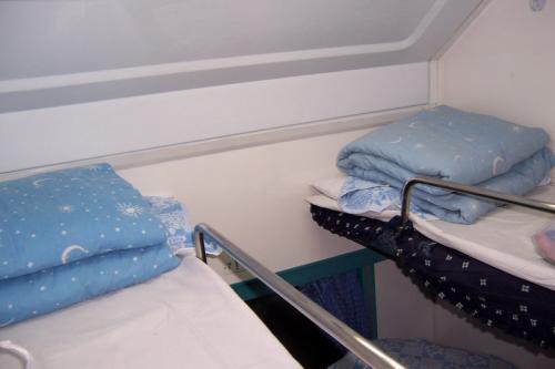 火车卧铺尴尬照片大全 火车卧铺内的尴尬你都遇到过哪些呢