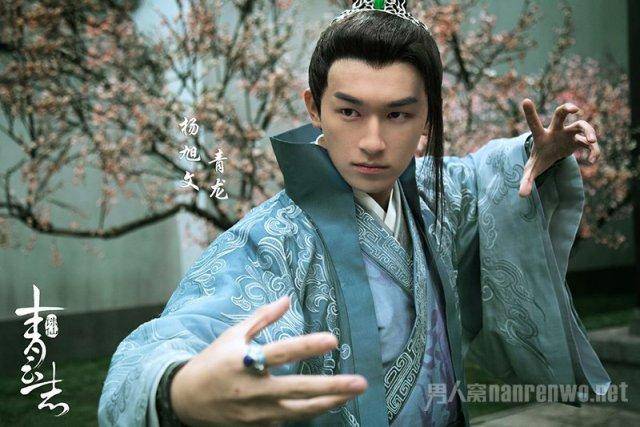 杨旭文是富二代家庭背景父母介绍 杨旭文女友是谁和迪丽热巴关系