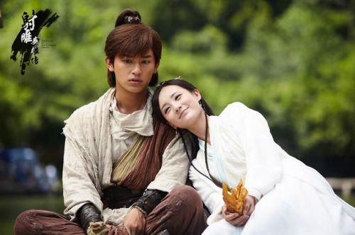 杨旭文是富二代家庭背景父母介绍 杨旭文女友是谁和迪丽热巴关系